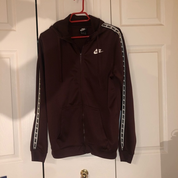 Nike sweater - Picture 2 of 4